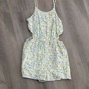 Abercrombie Kids Girl’s Green Floral Romper in Size 9/10 Y